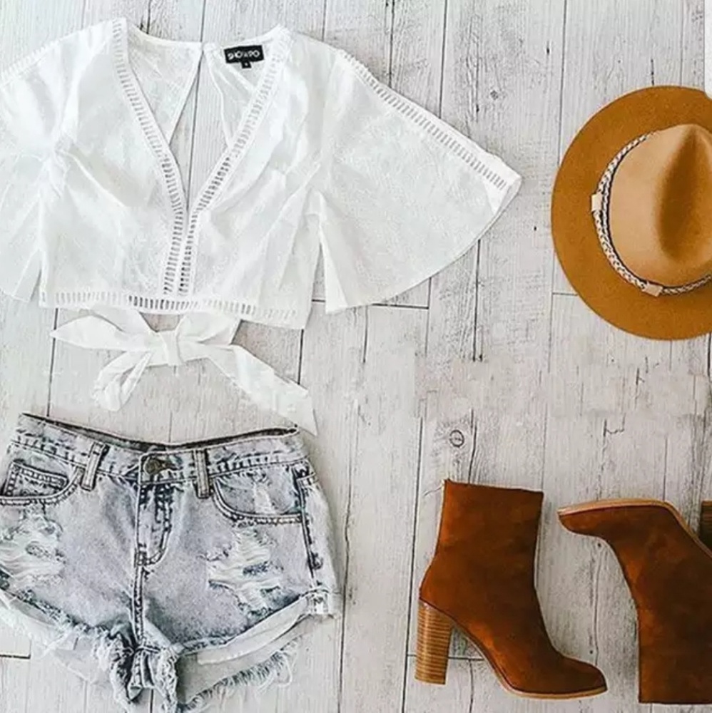 Boho Summer Beach Flutter Sleeve Tie Back Crop Top